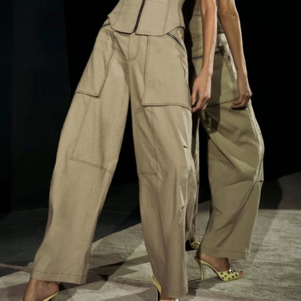 TOPSTITCHED ZIPPERED PANTS